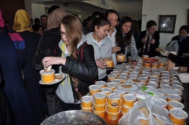 Aliağalı Öğrenciler, Şehitleri Kırık Buğday Çorbasıyla Andı