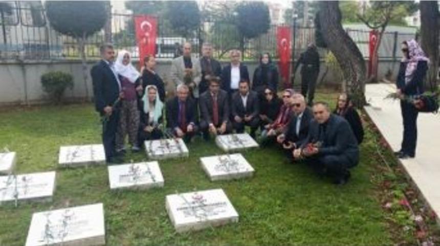 Mhp&rsquo;den Şehitlik Ziyareti