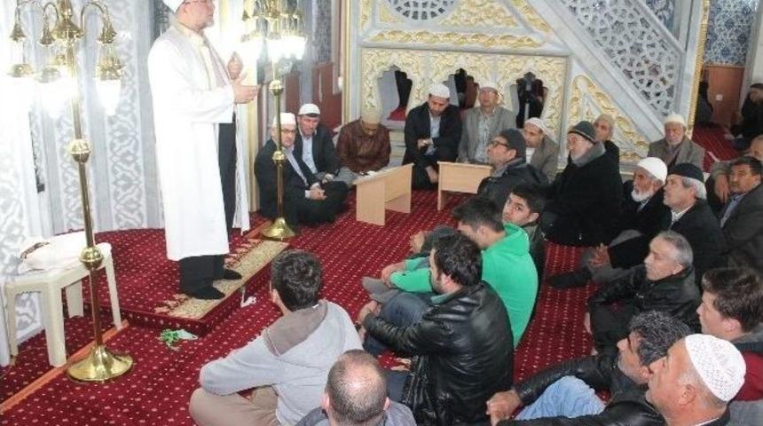 &Ccedil;anakkale Şehitleri İ&ccedil;in Kur&rsquo;an-ı Kerim Ve Dua Okudular