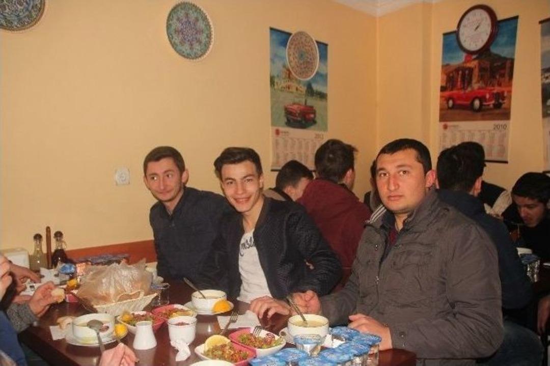 Gurbet&ccedil;i Vatandaştan Bilecikspor&rsquo;a Destek Yemeği