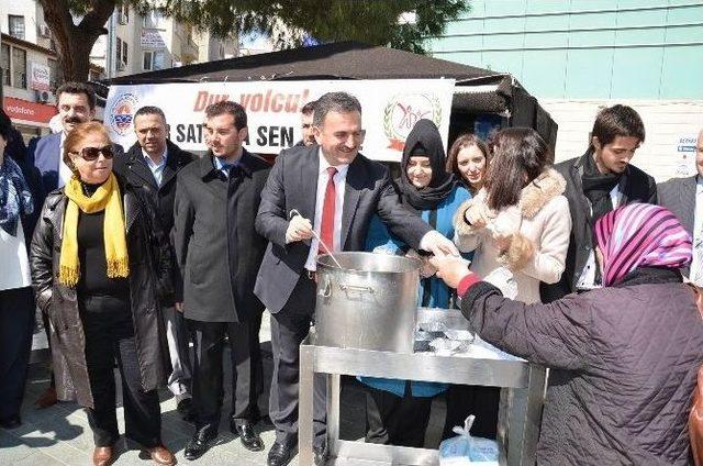 Gemlik Kent Konseyi Şehit Kumanyası Dağıttı