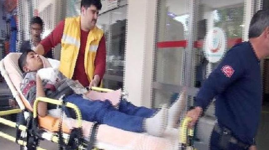 T&uuml;fekle Oynarken Yaralandı