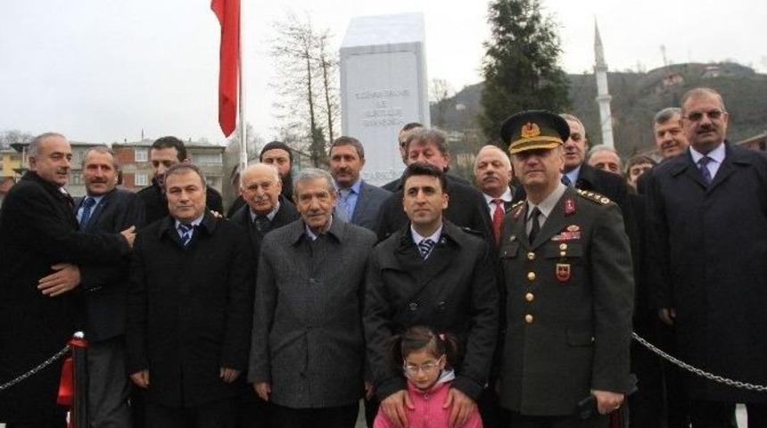 Rize&rsquo;nin G&uuml;neysu İl&ccedil;esine Bağlı Pazark&ouml;y&rsquo;de Tespit Edilen 37 Şehit İ&ccedil;in İnşa Edilen Anıt T&ouml;renle A&ccedil;ıldı