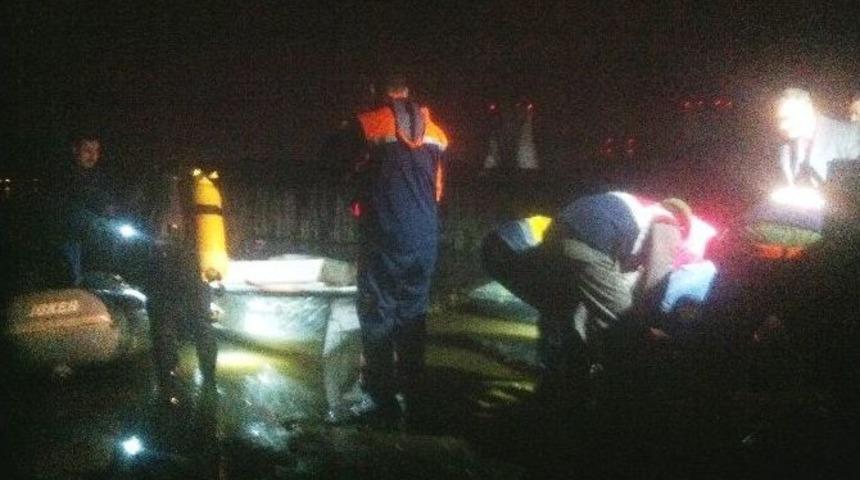 Kayıktan D&uuml;şen Amca Ve Yeğeni Hayatını Kaybetti