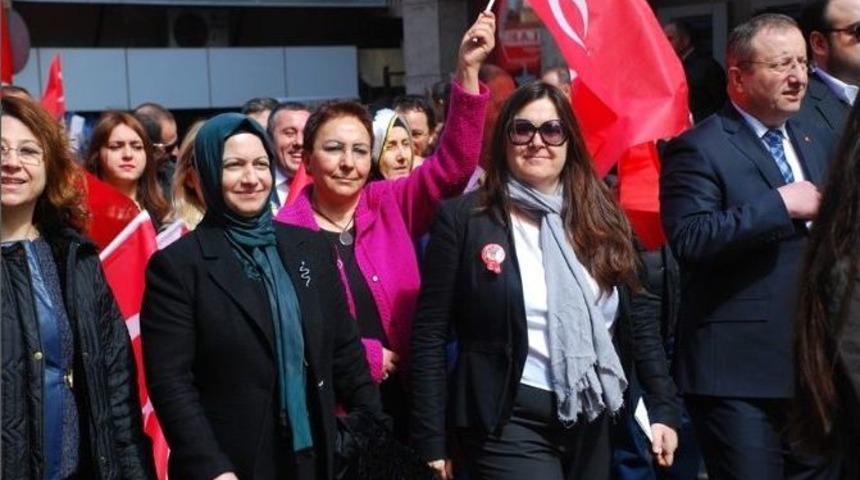 Kurtaran, Balçova’da Çanakkale Şehitlerini Andı