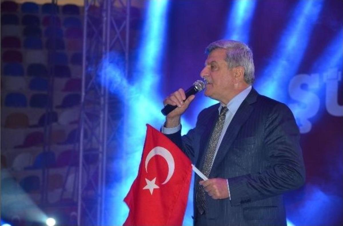 &Ccedil;anakkale Zaferi Yavuz Bing&ouml;l&rsquo;&uuml;n T&uuml;rk&uuml;leri İle Kutlandı