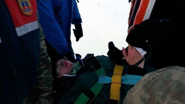 Ayağını Kıran B&uuml;y&uuml;kel&ccedil;ilik G&ouml;revlisi Van&rsquo;a Sevk Edildi 1