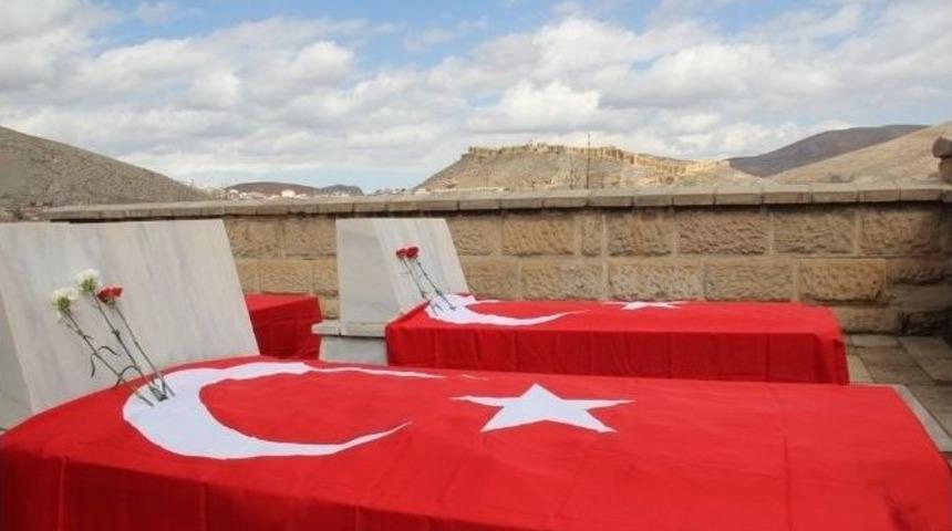 Şehitlerimiz Dualarla Anıldı