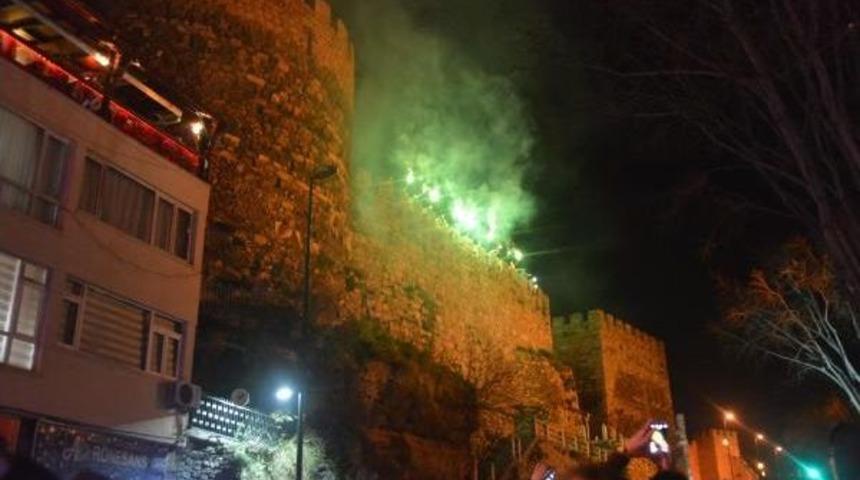 Bursaspor &Ccedil;anakkale Şehitleri I&ccedil;in Y&uuml;r&uuml;d&uuml;