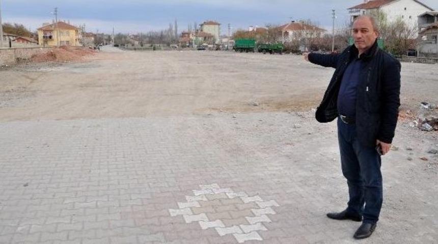 Topakkaya&rsquo;ya 12 Bin Metrekarelik Kent Meydanı