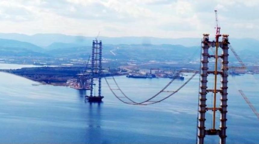 K&ouml;rfez K&ouml;pr&uuml;s&uuml;'nde Sil&uuml;et Ortaya &Ccedil;ıkmaya Başladı