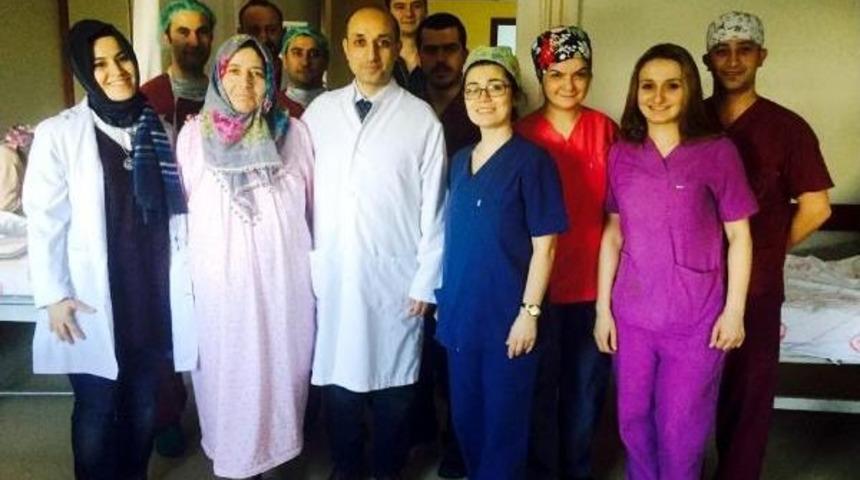 Karın Ağrısı Diye Gitti, 27 Kiloluk Ur &Ccedil;ıkarıldı