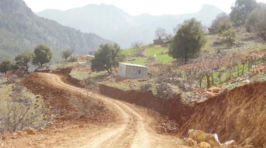 Aladağ&rsquo;da Yol &Ccedil;alışması