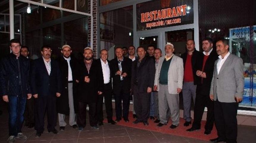 &Ouml;zkan İmamlarla Bir Araya Geldi