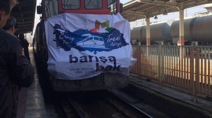 Ak Partili Gen&ccedil;ler &lsquo;barış Treni&rsquo;ne Anlamlı Ev Sahipliği Yaptı