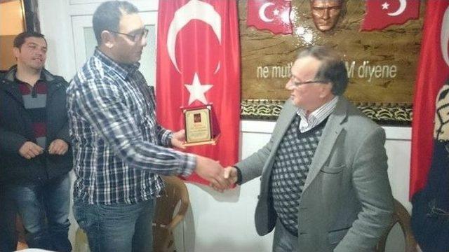 Didim 75 Gençlik’ten Esnaf Odası Başkanına Teşekkür Plaketi