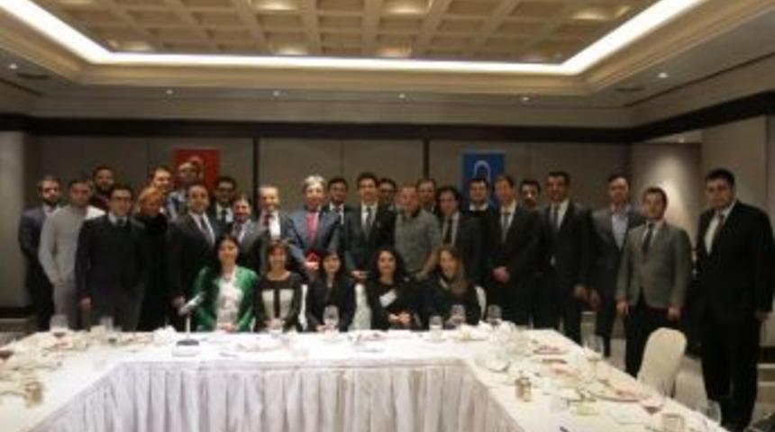 Kurumsallık Ve Bilan&ccedil;o B&uuml;y&uuml;kl&uuml;ğ&uuml; &Ouml;nemli