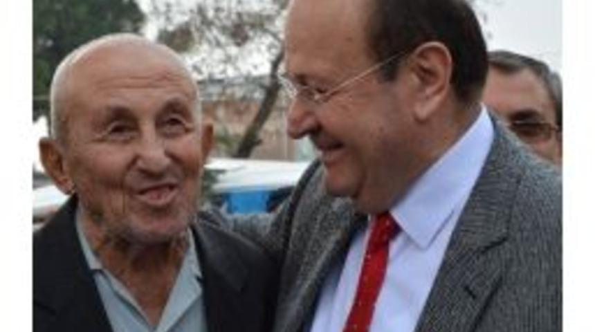 Başkan &Ouml;zakcan;&rdquo; Yaşlılarımız Başımızın Tacıdır&rdquo;