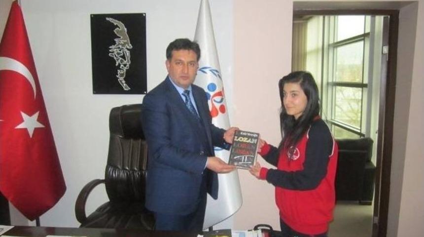 Wushu&rsquo;da Derece Yapan Sporcular Eskici&rsquo;yi Ziyaret Etti