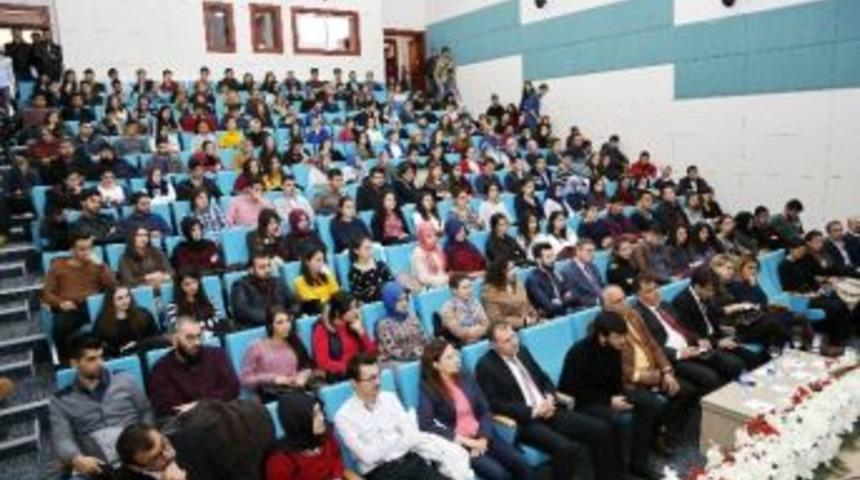 N&uuml;&rsquo;de T&uuml;rkiye&rsquo;de Gen&ccedil;lerin Rol&uuml; Ve Girişimcilik Konferansı