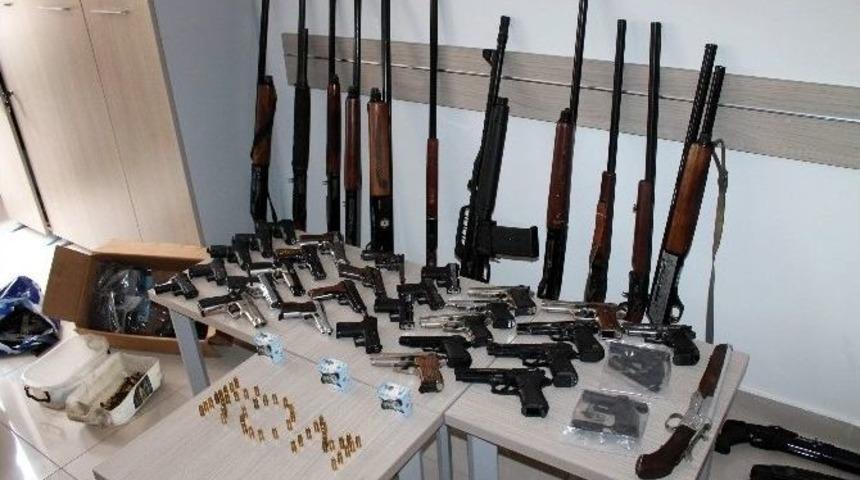 Kurusıkı Tabancaları Ger&ccedil;eğe &Ccedil;evirerek Satıyorlarmış