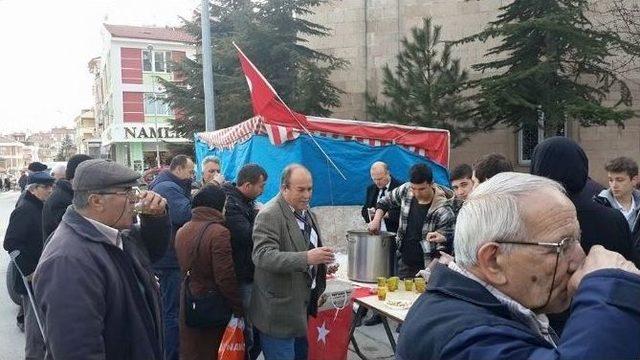 Tepebaşı Ülkü Ocağı Çanakkale Şehitlerini Anma Programında Üzüm Hoşafı Dağıttı