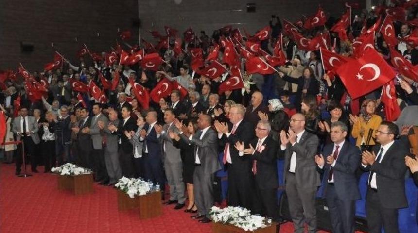 Huzurevi Sakinleri, Sahneledikleri &Ccedil;anakkale Oratoryosu İle Destanı Yeniden Yaşattılar