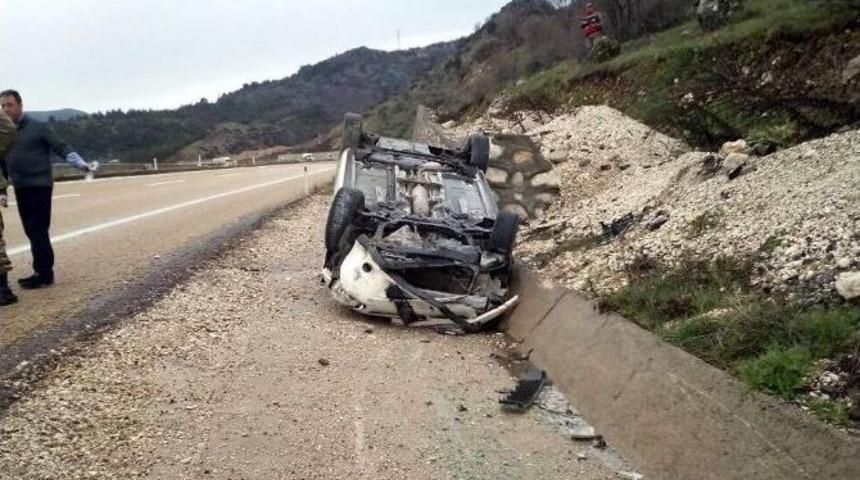 Adıyaman&rsquo;da Otomobil Takla Attı