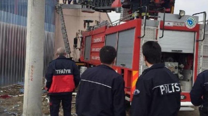 Baca Temizlerken Elektrik Akıma Kapıldı