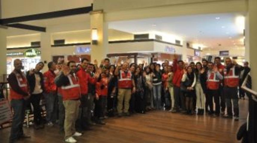 Forum Mersin&rsquo;de Akut&rsquo;un 19 Yaşına &Ouml;zel Sergi