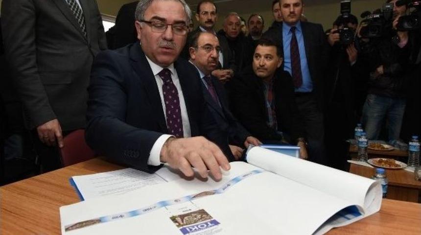 Toki Başkanı Turan, &ldquo;uşak&rsquo;ta Şehrin Dokusu Ortaya &Ccedil;ıkacak&rdquo;