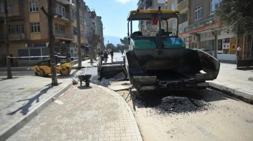 Orhangazi&rsquo;de Asfalt &Ccedil;alışmaları Aralıksız Devam Ediyor