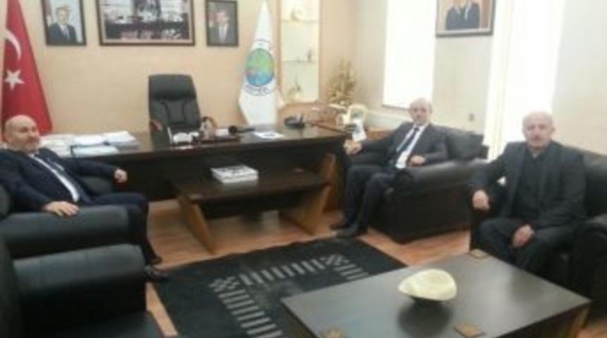 Başkan &Ouml;zt&uuml;rk&rsquo;ten Başkan P&uuml;sk&uuml;ll&uuml;&rsquo;ye Ziyaret