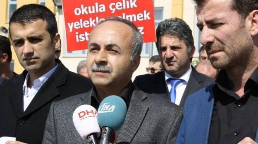 Bursa&rsquo;Da &Ouml;ğretmene Yumruklu Saldırıya Tepki