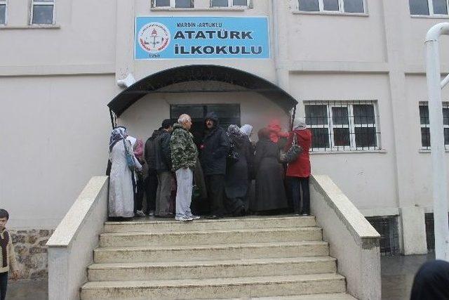 Mardin’deki Suriyeli Ailelere Nakdi Yardım