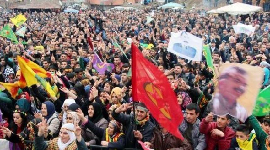 Şırnak'ta Nevruz Kutlamasında 4 Polis Ile 1 Çocuk Yaralandı