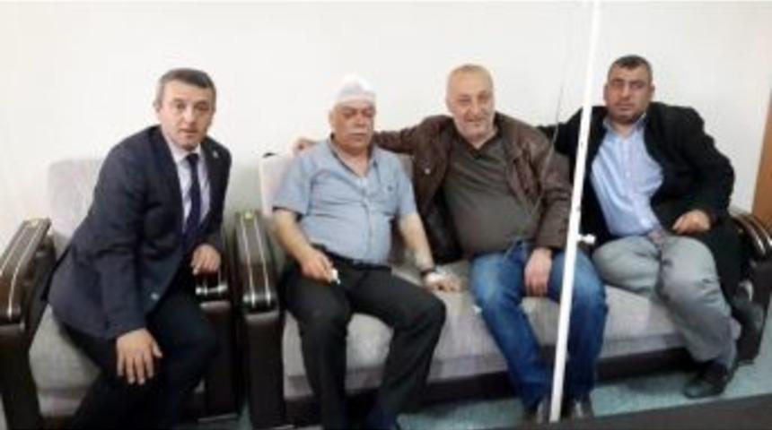 (tekrar) Uyuyan &Ccedil;ocuğunu "&ouml;ld&uuml;" Sanıp Doktoru Sopayla D&ouml;vd&uuml;