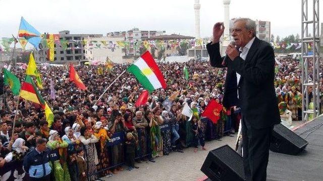 Nusaybin’de Nevruz Kutlamaları