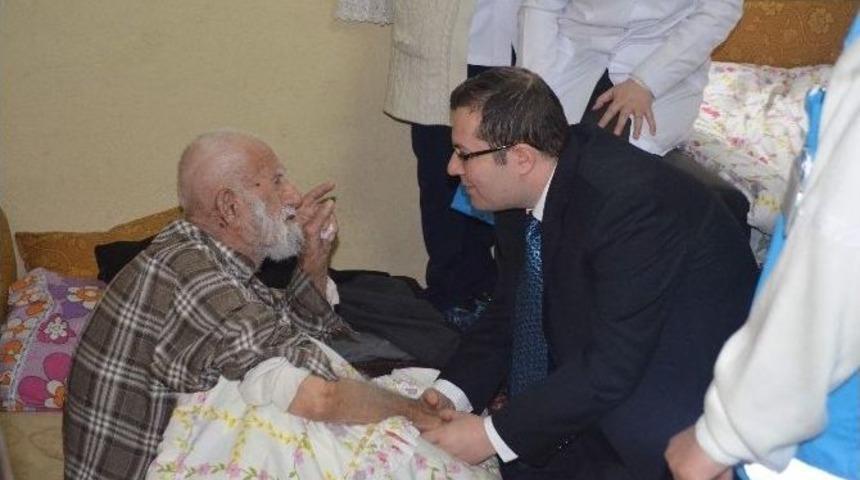 Yaşlılar Evlerinde Ziyaret Edildi