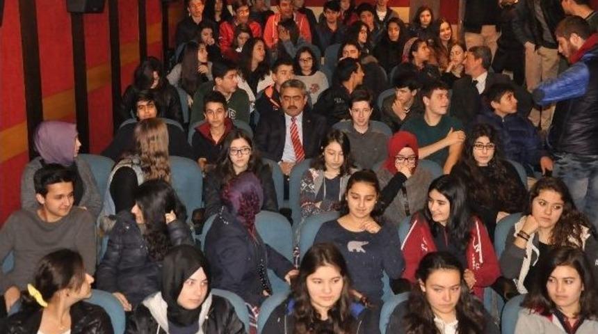 Başkan Alıcık, Lise &Ouml;ğrencileri İle Son Mektup Filmini İzledi