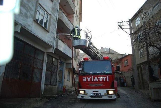 Yangın Vatandaşı Sokağa Döktü