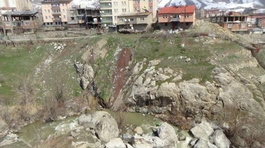 Katremas Deresi Kirletiliyor