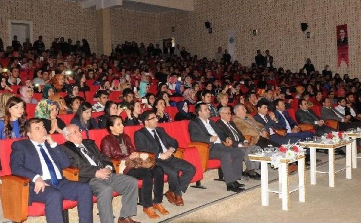 Zaferin 100. Yıld&ouml;n&uuml;m&uuml; &Uuml;niversitede Kutlandı