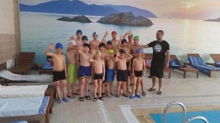 Kedem&rsquo;li &Ouml;ğrencilere &Uuml;cretsiz Y&uuml;zme Kursu