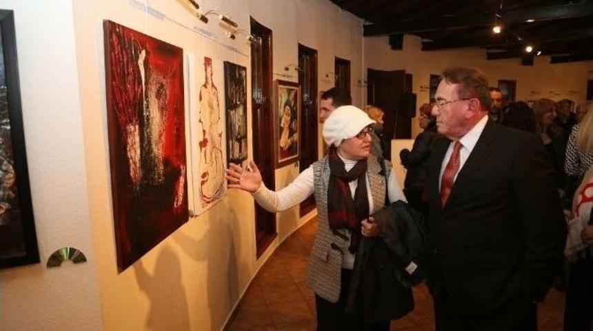 Ko-mek Tuvalleri Sergi Oldu