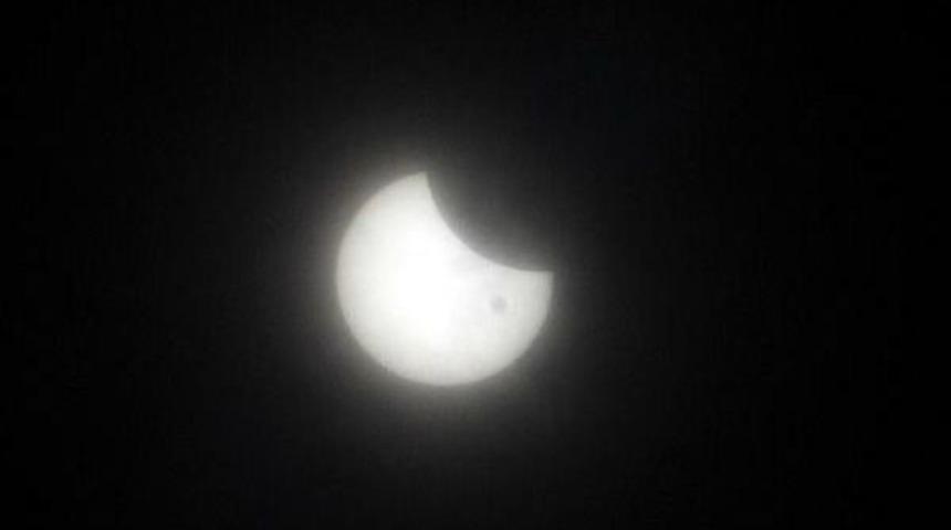 İzmit'te G&uuml;neş Tutulması