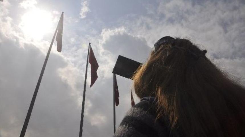 G&uuml;neş Tutulması Afyonkarahisar&rsquo;da Da G&ouml;zlendi