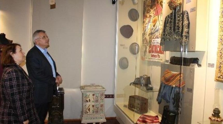 Cengiz Altıntaş Aydın Şehit Aileleri Ve Mal&uuml;l Gaziler Yardımlaşma Derneği&rsquo;ni Ziyaret Ettti