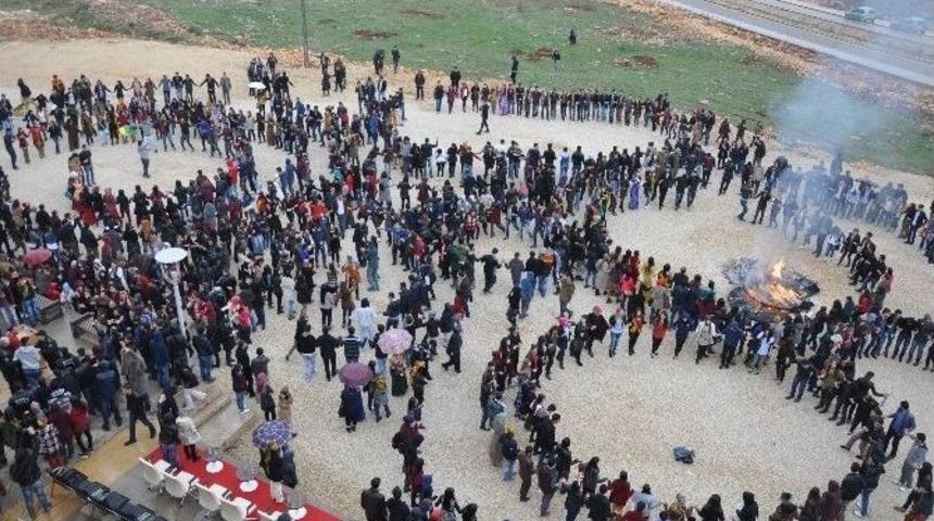 &Uuml;niversitede Nevruz Kutlaması