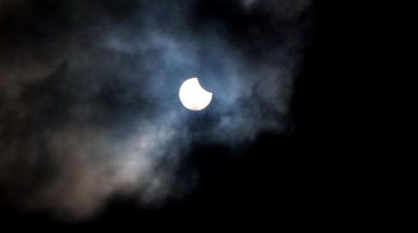 Kahramanmaraş'ta Par&ccedil;alı G&uuml;neş Tutulması Izlendi